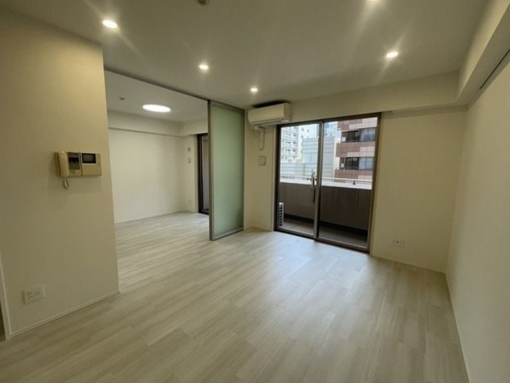 中央区新川２丁目の賃貸マンションの居間・リビング