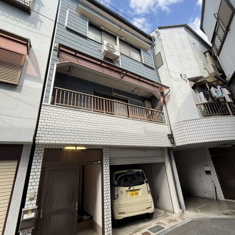 梶町3丁目貸家
