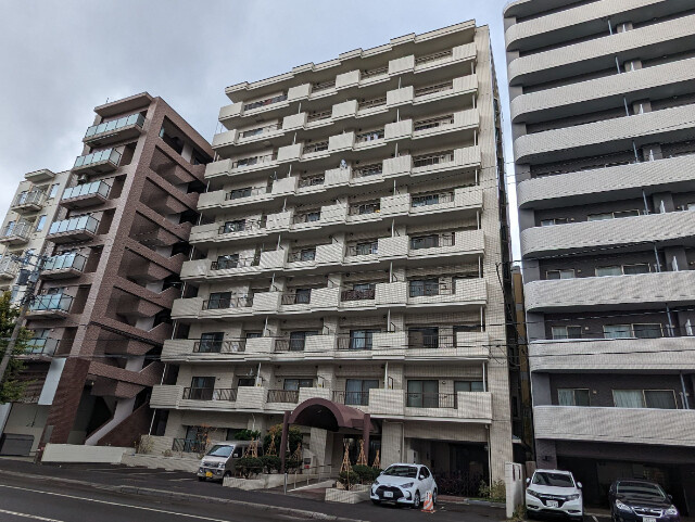 オリンピア大通西１８丁目マンション