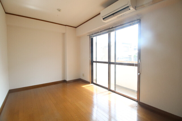 ルナメゾン芦屋の居間・リビング