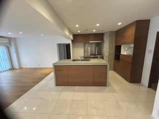 芦屋市東芦屋町の賃貸マンションの居間・リビング
