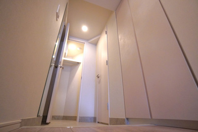 【玄関】 | イプセ碑文谷 | ※写真は同タイプ住戸です。