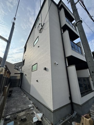 ジュエル八尾安中のエントランス