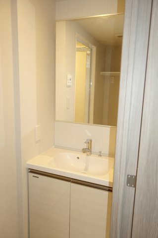 ルフォンリヴェント西巣鴨の独立洗面台