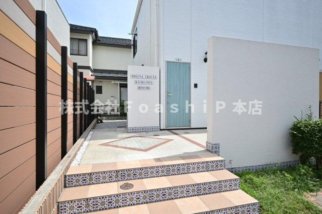ソルナクレイシア吉祥寺本町のエントランス