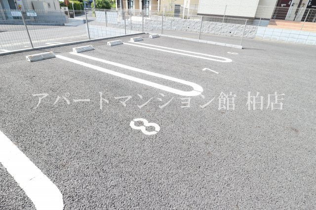 RegaloAの駐車場|※別号室参考写真です ※現況優先