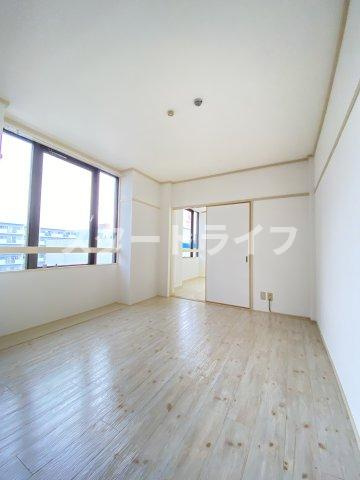 大阪市淀川区西三国１丁目の賃貸マンションの寝室