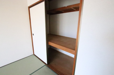 ６帖和室　収納