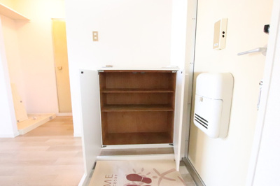シューズボックス