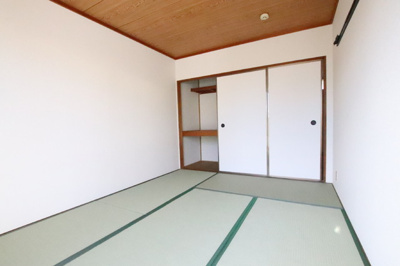 ６帖　和室　収納付き