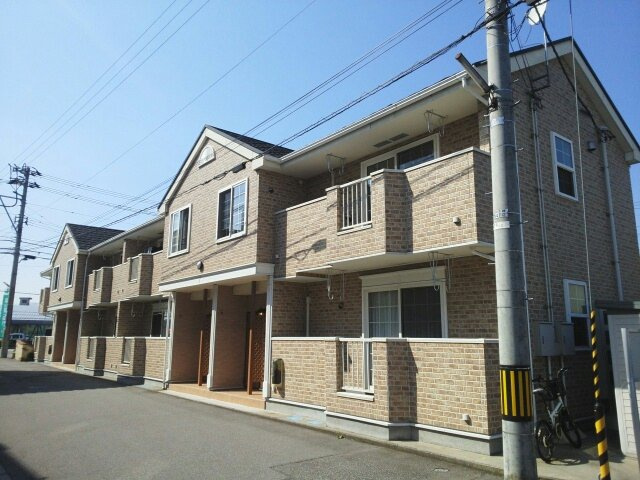 レスコアーヌの外観|建物外観を気になさる方へ、見た目の良い物件です
