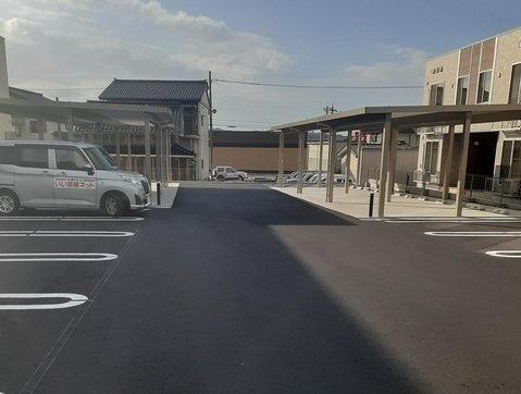 アンサンブル・デュオ　Ｂの駐車場|駐車場があるので、車を買う予定の方も安心です