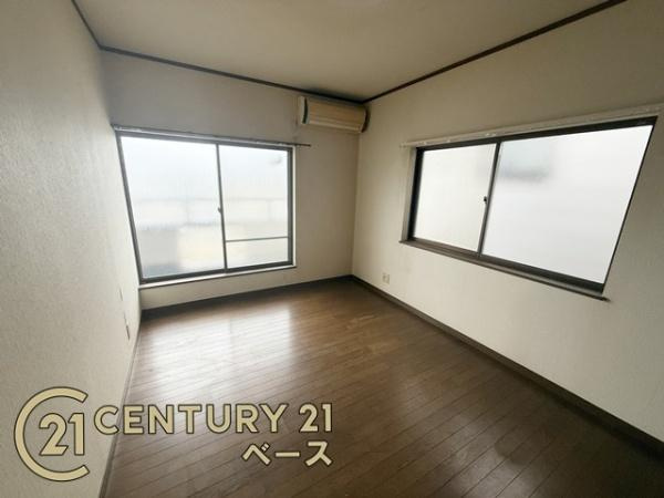 北葛城郡広陵町大字疋相の中古一戸建の洋室|■2面採光で明るい雰囲気のお部屋です！