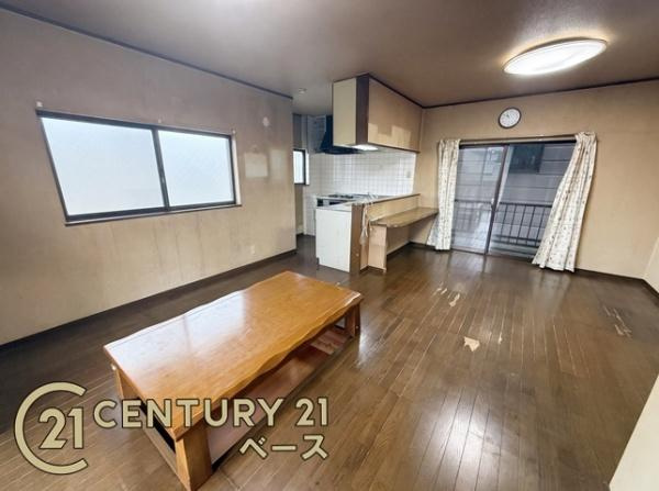 北葛城郡広陵町大字疋相の中古一戸建の居間・リビング|■ご家族でくつろいでいただける広々したリビング！