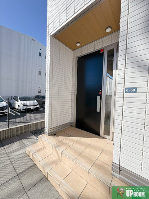 GROWTHマンションのエントランス