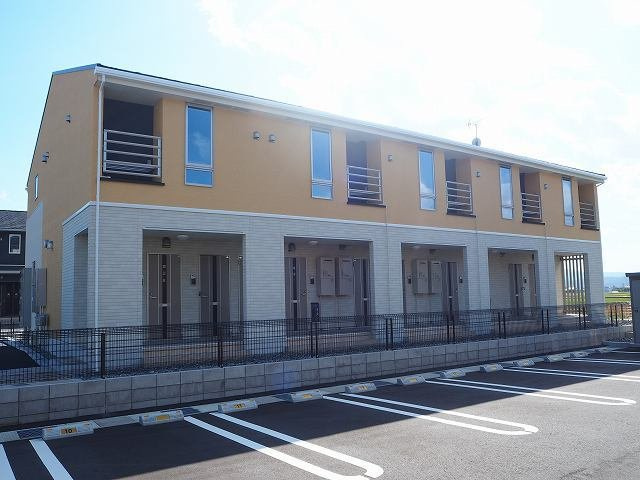富山市婦中町中名のアパートの外観