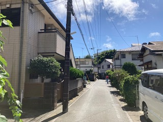 【外観】 | 鴨居２丁目中古戸建住宅 | 前面道路