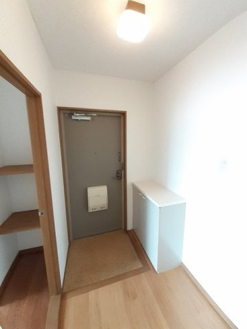 ミノリハイツの玄関
