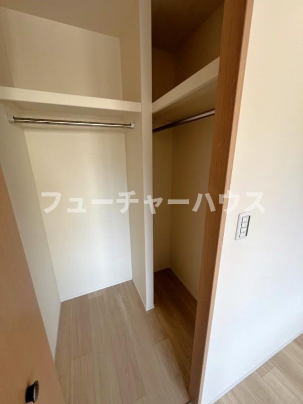 メゾンドY’s（ZEH）の玄関|※A棟の参考画像です