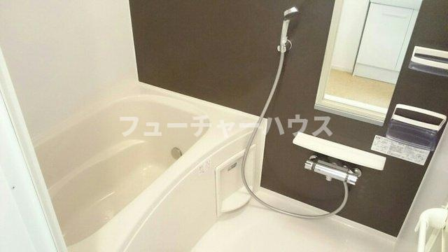 Ｒｅｖｅ　Ｓｏｌａｉｌ　Ⅱの浴室|コンパクトで使いやすいお風呂です