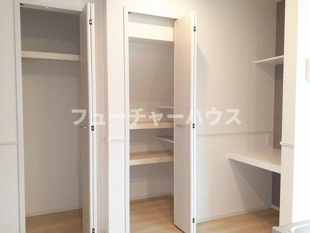 アルコバレーノの収納|小物を収納するのに便利です