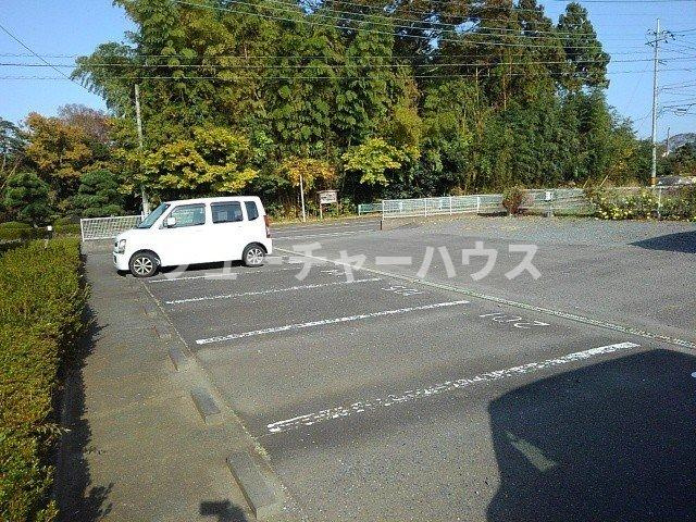 ブルーキャッスルの駐車場