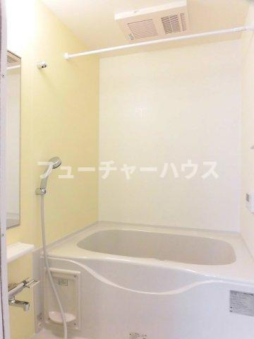 ルピナスⅡの居間・リビング