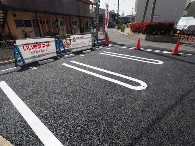 フォレストオハナ　Ｂ棟の駐車場