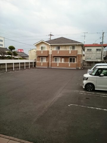 エターナルⅠの駐車場