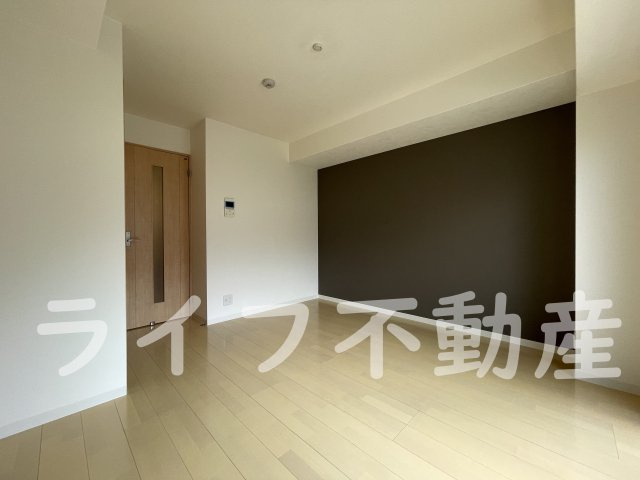 シャルマン・ヴァンベールの居間・リビング|こちらのリビングで趣味の時間をお楽しみください