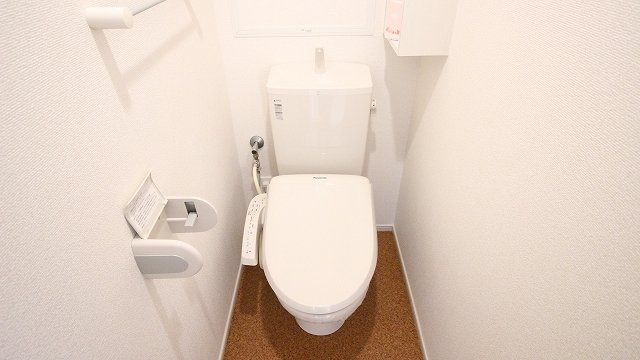 レジデンスヒルＮ　Ⅶのトイレ|ゆったりとした空間のトイレです
