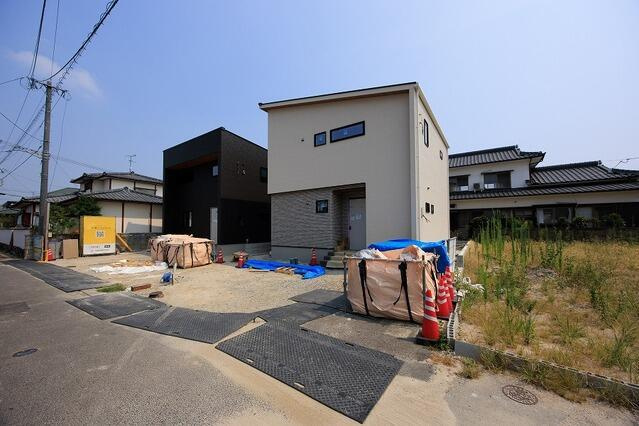アーキデイズ　佐賀市高木瀬西５丁目２号地の前面道路含む現地写真|2号地　現地2026年8月14日撮影