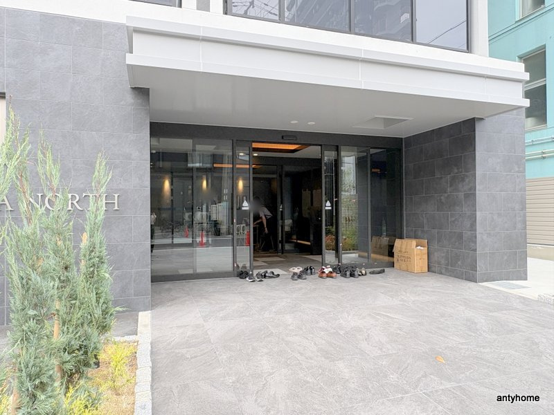 ソルテラスUMEDA NORTH　仲介手数料無料のエントランス
