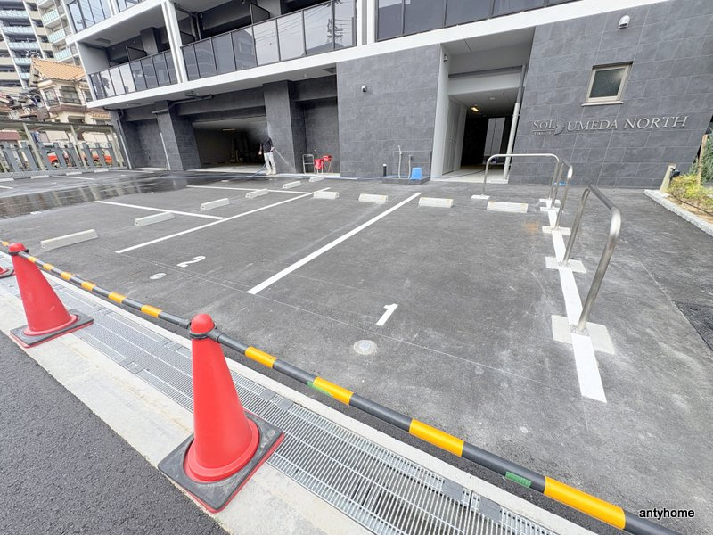 ソルテラスUMEDA NORTH　仲介手数料無料の駐車場