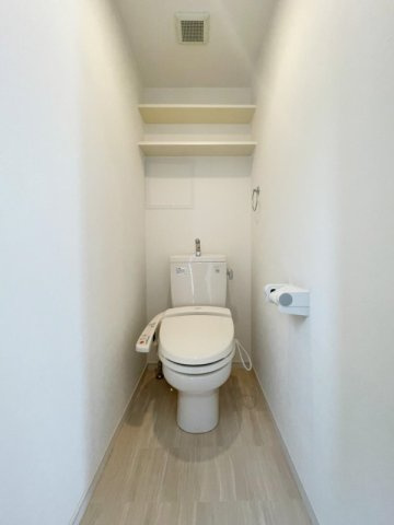 世田谷区玉川田園調布２丁目の賃貸マンションのトイレ|シンプルで使いやすいトイレです