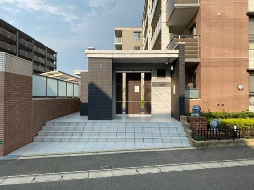 福岡市南区曰佐４丁目の賃貸マンションのエントランス|エントランス写真