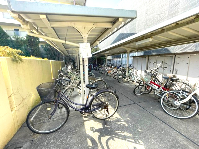 サンリスタ守口の駐車場
