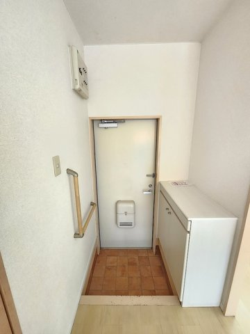 コーポ安芸の玄関|ゆったりとした玄関です