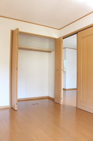 オ・ソレイユＢの収納|ちょっとした収納スペースも充実しています