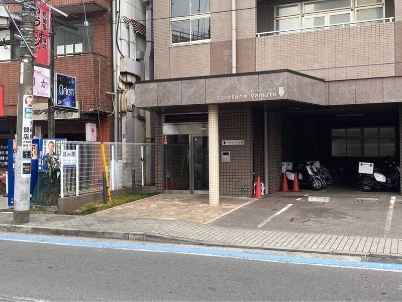 トロトゥーナ大和のエントランス