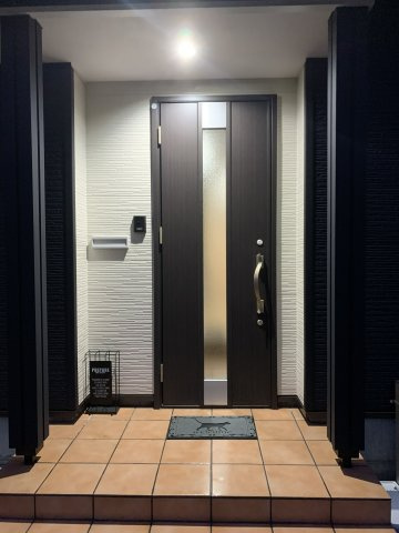 刈羽村大字黒川 中古一戸建ての玄関|玄関（新築時の参考写真）