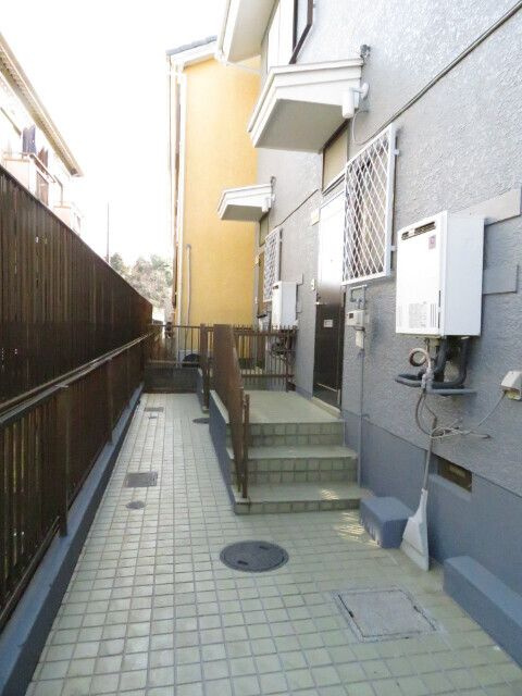旭ルーミー北柏1号館 のエントランス|清潔なエントランスです