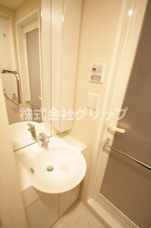 横浜市中区野毛町３丁目の賃貸マンションの独立洗面台