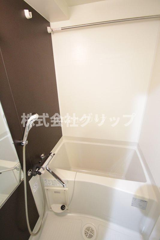 横浜市中区野毛町３丁目の賃貸マンションの浴室