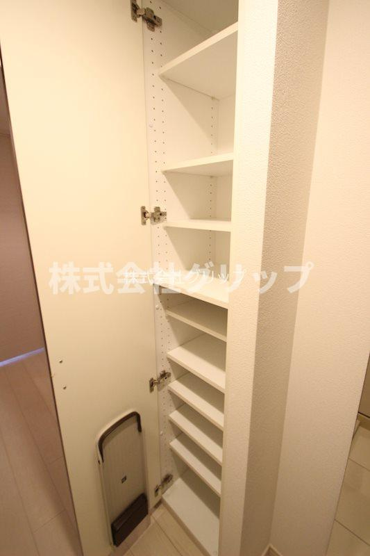 横浜市中区野毛町３丁目の賃貸マンションの収納