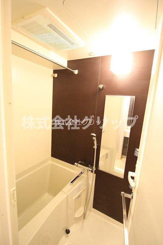 横浜市中区野毛町３丁目の賃貸マンションの浴室