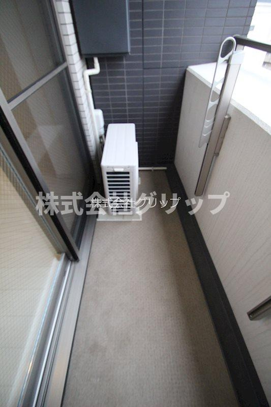横浜市中区野毛町３丁目の賃貸マンションのバルコニー