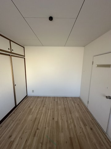 東新スカイハイツの居間・リビング