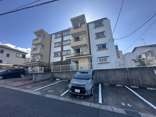 東新スカイハイツの外観