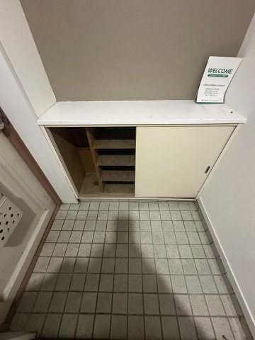 東新スカイハイツの玄関